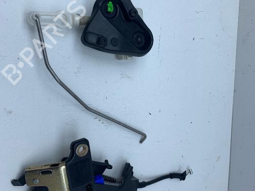 Used Tailgate lock AUDI A4 B6 (8E2) 2.0 (130 hp) 30546807