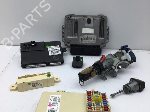 Used Engine control unit (ECU) HYUNDAI i30 Estate (FD) 1.6 CRDi (90 hp) 20325611