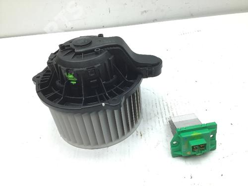 Used Heater blower motor HYUNDAI ix35 (LM, EL, ELH) 1.7 CRDi (116 hp) 11988099