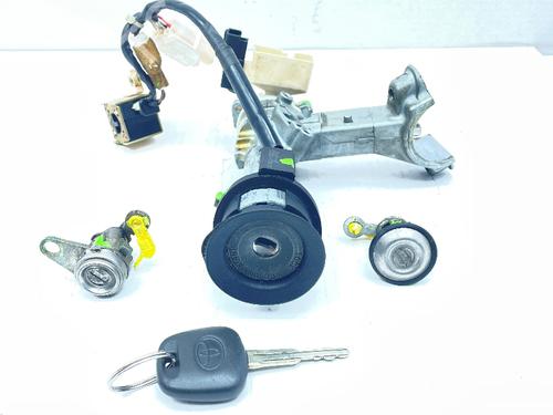 Used Ignition barrel TOYOTA COROLLA Compact (_E10_) 1.3 XLI (EE101_, EE101R) (75 hp) 31015977