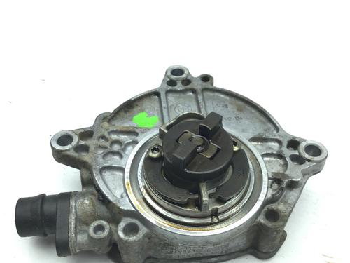 Used Vacuum pump BMW 1 Convertible (E88) 120 i (170 hp) 13574460