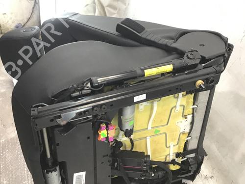 Right front seat OPEL SIGNUM Hatchback (Z03) 1.9 CDTI (F48) | BP13381799C16 