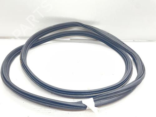 Used Rubber door seal FORD FIESTA VII (HJ, HF) 1.0 EcoBoost (101 hp) 28977383