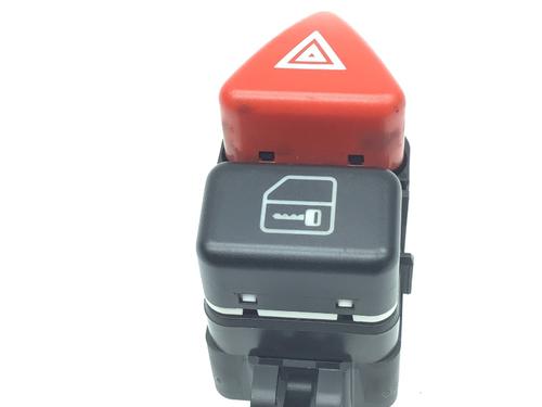 Used Warning switch MERCEDES-BENZ A-CLASS (W168) A 170 CDI (168.008) (90 hp) 13657211