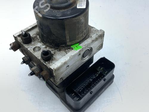 Used ABS pump ABS pump CITROËN C2 (JM_) 1.1 (60 hp) 32445437 32445437