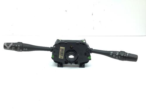 Used Switch NISSAN ALMERA II Hatchback (N16) 1.8 (114 hp) 15061444