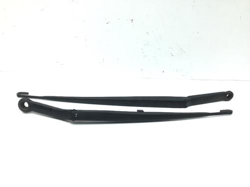 Used Front windshield wiper arm BMW 3 Touring (E46) 320 d (150 hp) 14589294