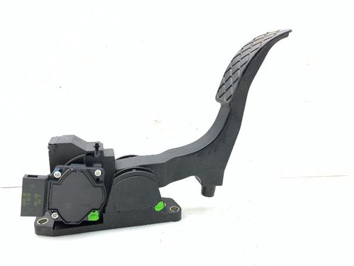Pedal Pedal VW POLO IV (9N_, 9A_) 1.2 12V (64 hp) 33944688 33944688