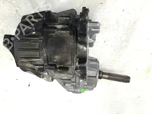 Używane Skrzynia rozdzielcza / Reduktor MERCEDES-BENZ C-CLASS (W205) C 400 4-matic (205.066) (333 hp) 28490911