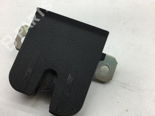 Used Tailgate lock VW POLO (9N_, 9A_) 1.2 (60 hp) 6431507