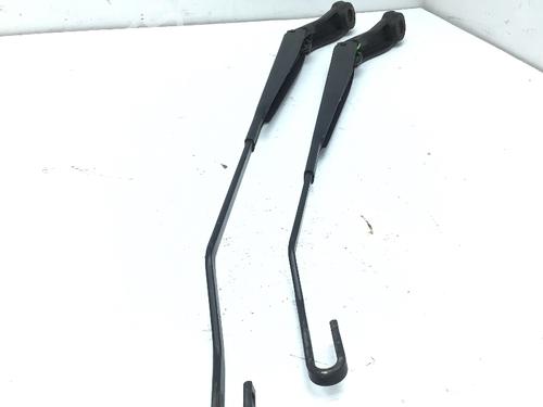 Front windshield wiper arm NISSAN MICRA III (K12) 1.2 16V | BP25478117C143 