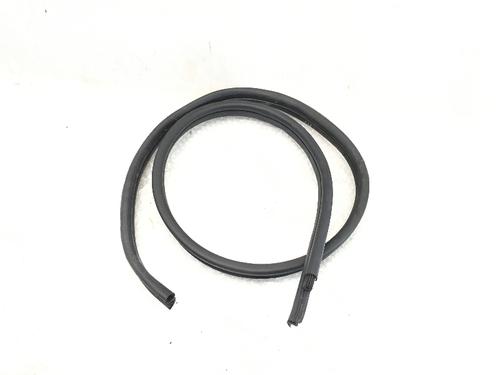 Used Rubber door seal PEUGEOT 206 CC (2D) 1.6 16V (2DNFUF, 2DNFUR) (109 hp) 14587719