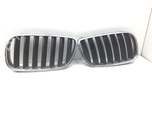 Used Grille BMW X3 (E83) 2.0 sd (177 hp) 18377699