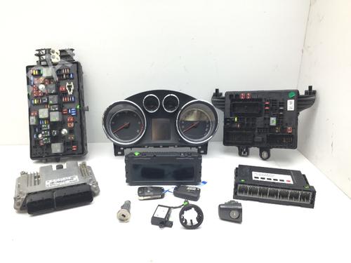 Centralina motore OPEL INSIGNIA A Sports Tourer (G09) 2.0 CDTI (35) (160 hp) 30091222