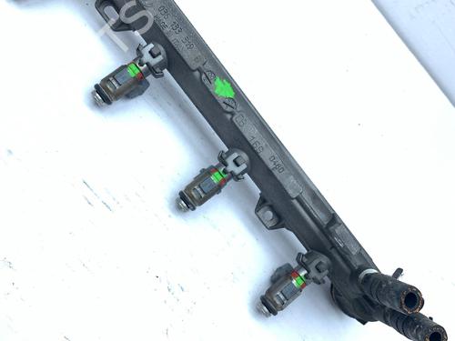 Rail D'Injecteurs VW GOLF IV (1J1) 1.4 16V (75 hp) 31377061