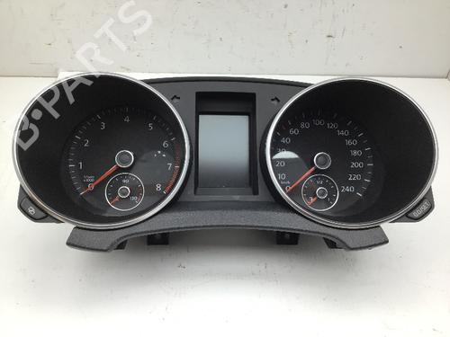 Used Instrument cluster VW GOLF VI (5K1) 1.4 TSI (122 hp) 26238818