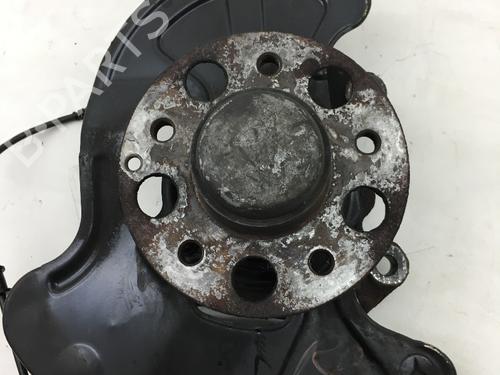 Left front steering knuckle MERCEDES-BENZ C-CLASS (W203) C 200 CDI (203.004) | BP14586207M25 