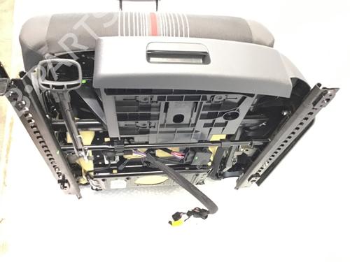 Left front seat VW TOURAN (1T3) 1.4 TSI EcoFuel | BP20157744C15 