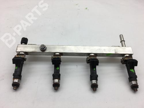 Used Injection rail OPEL ADAM (M13) 1.4 (87 hp) 8136505