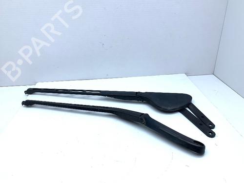 Used Front windshield wiper arm MERCEDES-BENZ C-CLASS T-Model (S203) C 200 Kompressor (203.242) (163 hp) 30971428