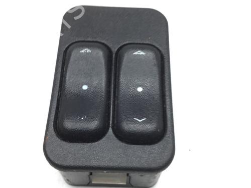 Used Left front window switch OPEL ZAFIRA A MPV (T98) 1.6 16V (F75) (101 hp) 21662596