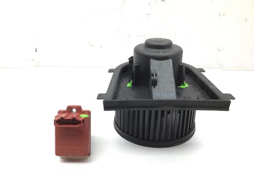 Ventilator motor SEAT LEON (1M1) 1.6 16 V (105 hp) 18965133
