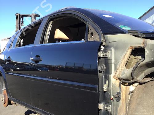 Used Right front door OPEL SIGNUM Hatchback (Z03) 2.2 direct (F48) (155 hp) 24431574