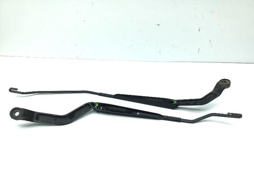 Front windshield wiper arm NISSAN ALMERA II Hatchback (N16) 1.8 | BP15061467C143 