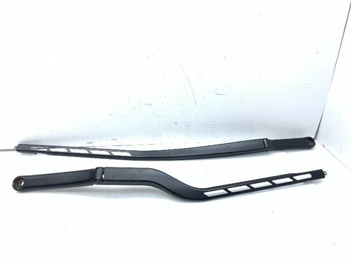 Used Front windshield wiper arm Front windshield wiper arm AUDI A3 (8P1) 1.8 TFSI (160 hp) 32752436 32752436