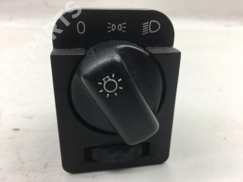 Used Headlight switch OPEL CORSA B (S93) 1.2 i 16V (F08, F68, M68) (65 hp) 7109471