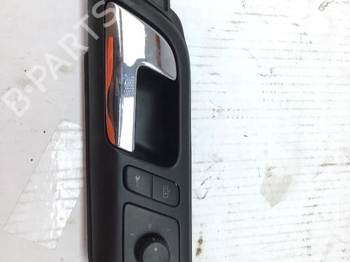 Venstre fortil udvendigt håndtag VW POLO (9N_, 9A_) 1.2 (54 hp) 27508233