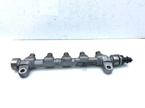 Used Injection rail Injection rail 37076236 37076236