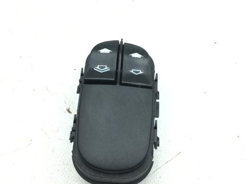Used Left front window switch FORD FOCUS I (DAW, DBW) 1.6 16V (100 hp) 10699266