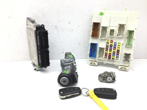 Used Engine control unit (ECU) FORD FOCUS III 1.0 EcoBoost (125 hp) 21571834