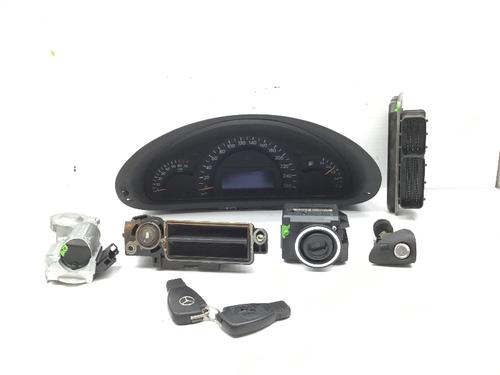 Used Engine control unit (ECU) MERCEDES-BENZ C-CLASS (W203) C 200 Kompressor (203.042) (163 hp) 18950916