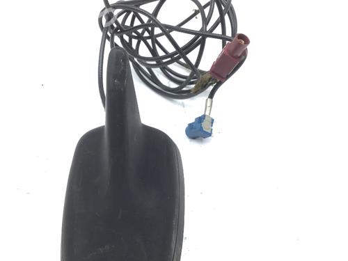 Antenne/Base AUDI A4 B7 Avant (8ED) 3.2 FSI quattro (255 hp) 22926963