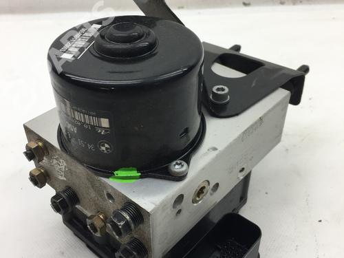 Used ABS pump BMW 3 Convertible (E46) 323 Ci (170 hp) 9157654