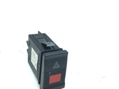 Used Warning switch AUDI 80 B4 Saloon (8C2) 2.0 E (115 hp) 11175052