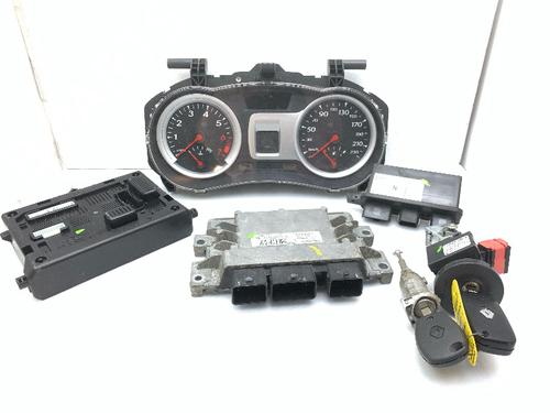 Used Engine control unit (ECU) RENAULT CLIO III (BR0/1, CR0/1) 1.2 16V (BR02, BR0J, BR11, CR02, CR0J, CR11) (75 hp) 31921556