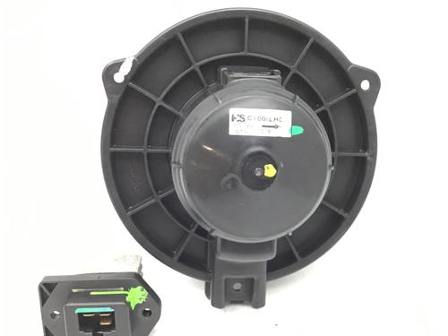 Used Heater blower motor OPEL ANTARA A (L07) 2.0 CDTI 4x4 (150 hp) 17861599