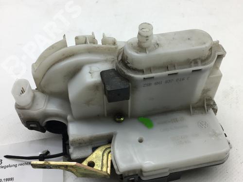 Used Electronic module VW POLO III (6N1) 60 1.4 (60 hp) 7481248