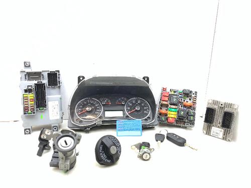 Used Engine control unit (ECU) Engine control unit (ECU) FIAT GRANDE PUNTO (199_) 1.4 (199AXB11, 199AXB1A, 199BXB1A, 199AXL1A) (77 hp) 40290250 40290250