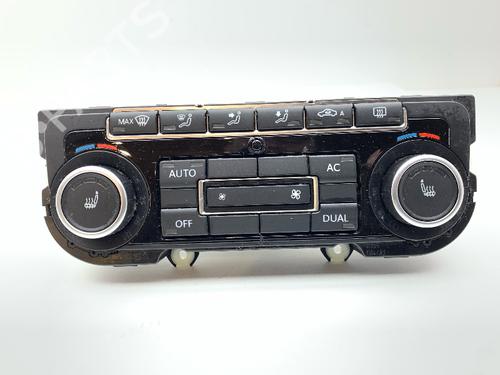 Used Climate control VW GOLF VI (5K1) 1.2 TSI (105 hp) 30322713