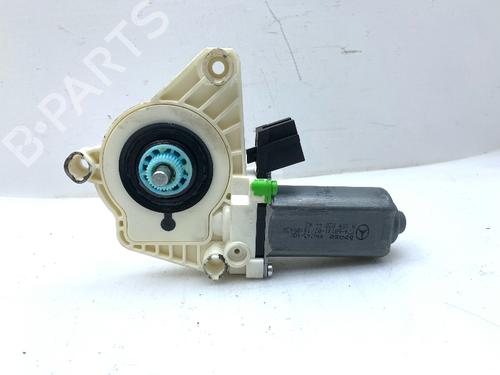 Used Right front window motor Right front window motor MERCEDES-BENZ A-CLASS (W169) A 170 (169.032, 169.332) (116 hp) 32391240 32391240