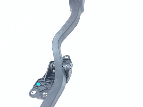 Pedal FORD FIESTA V (JH_, JD_) 1.25 16V (70 hp) 33167128