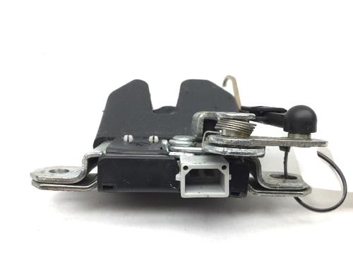 Bagklap lås VW POLO IV Saloon (9A4, 9A2, 9N2, 9A6) 1.4 | BP16733536C101 