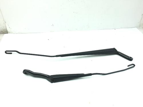 Used Front windshield wiper arm PEUGEOT 206 CC (2D) 1.6 16V (2DNFUF, 2DNFUR) (109 hp) 14587720