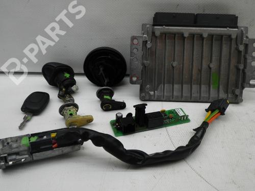 Calculateur Moteur (ECU) Renault Twingo 1.2 I 58 CV - Réf 7700865813 / 7700856784 - Occasion Fonctionnel