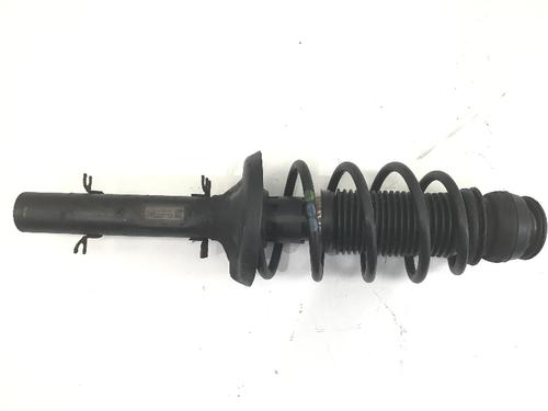 Used Right front shock absorber VW GOLF IV (1J1) 1.4 16V (75 hp) 13236427