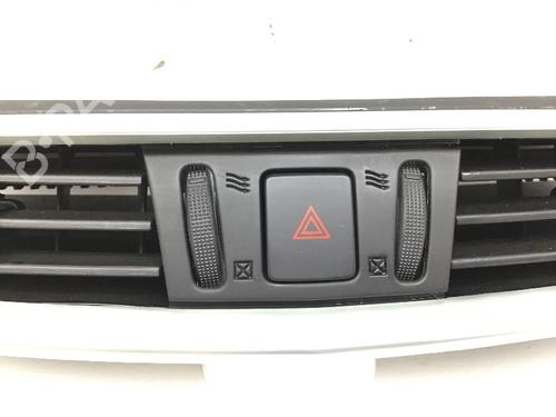 Air vent NISSAN QASHQAI II (J11, J11_) 1.3 DIG-T | BP28414433I21 